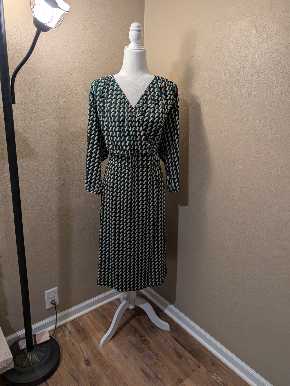 Igigi Green and Cream Geometric 3/4 Sleeve Dress